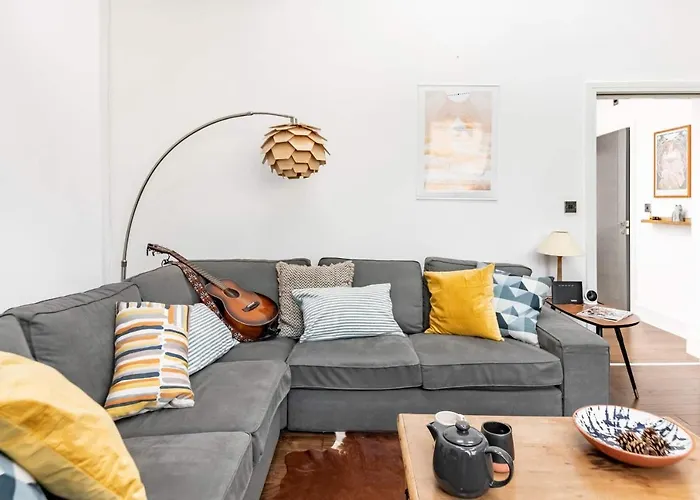 Loft Apartment In Historic Building In Quiet Central Setting